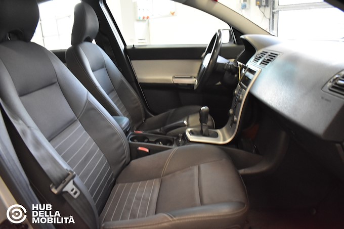 VOLVO S40 2.4i 20V cat Kinetic